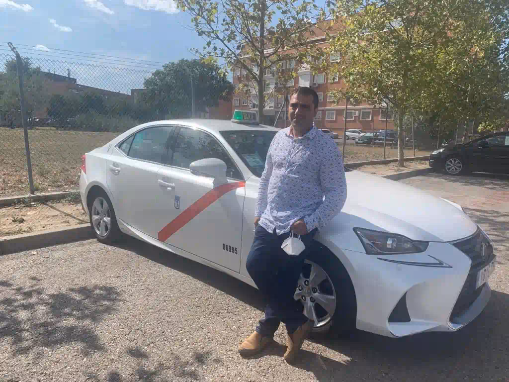 ¿Cómo llamar a Taxi Poniente Roquetas de mar?