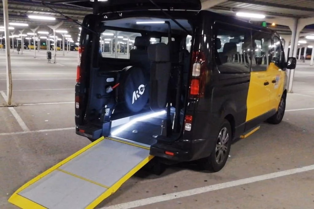 ¿Cómo contactar con Taxi Llobregat?