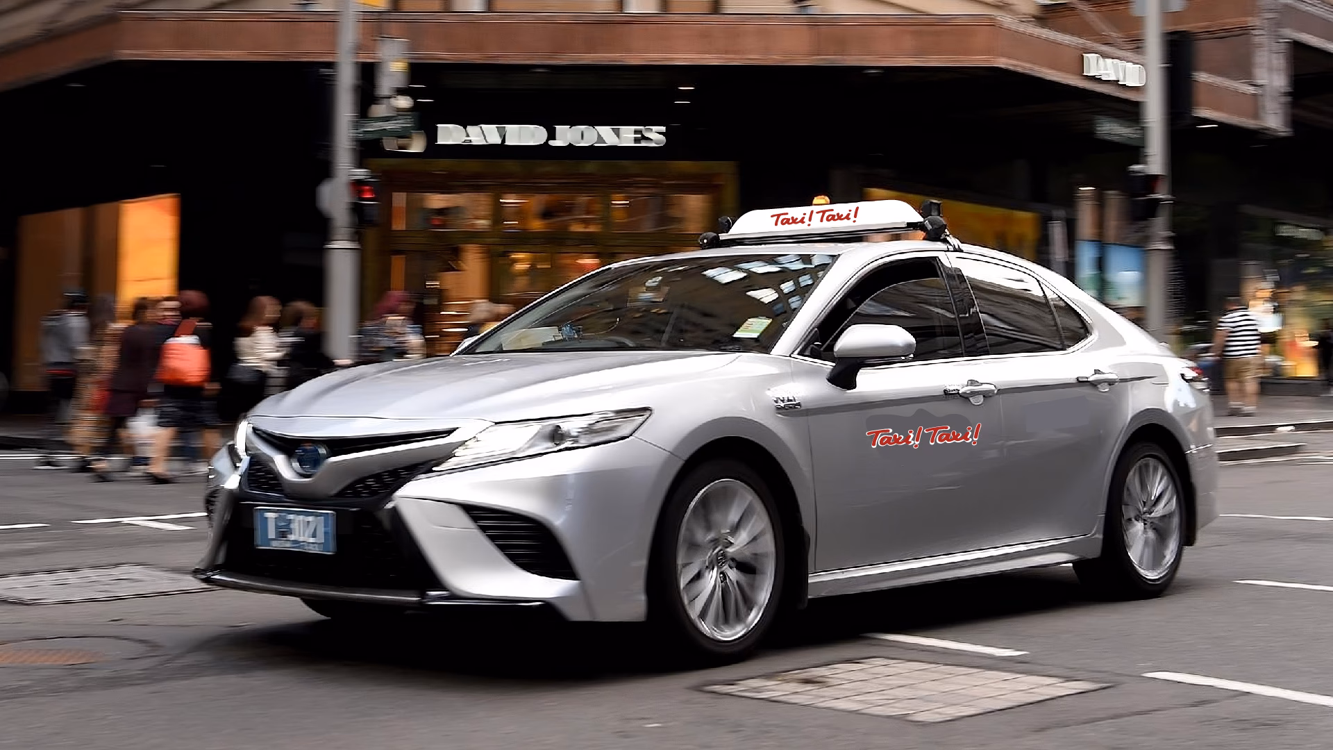 Who is Taxi Taxi Santa Monica?