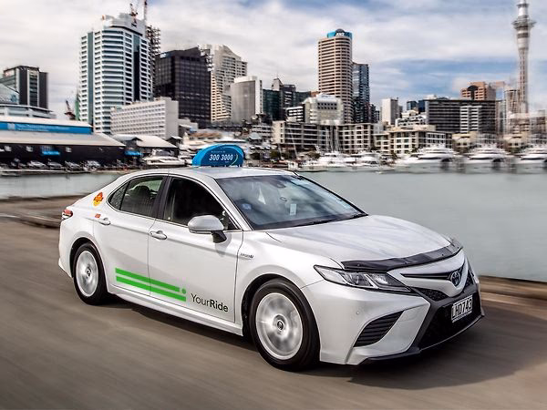 Who are the best taxi services in Auckland?