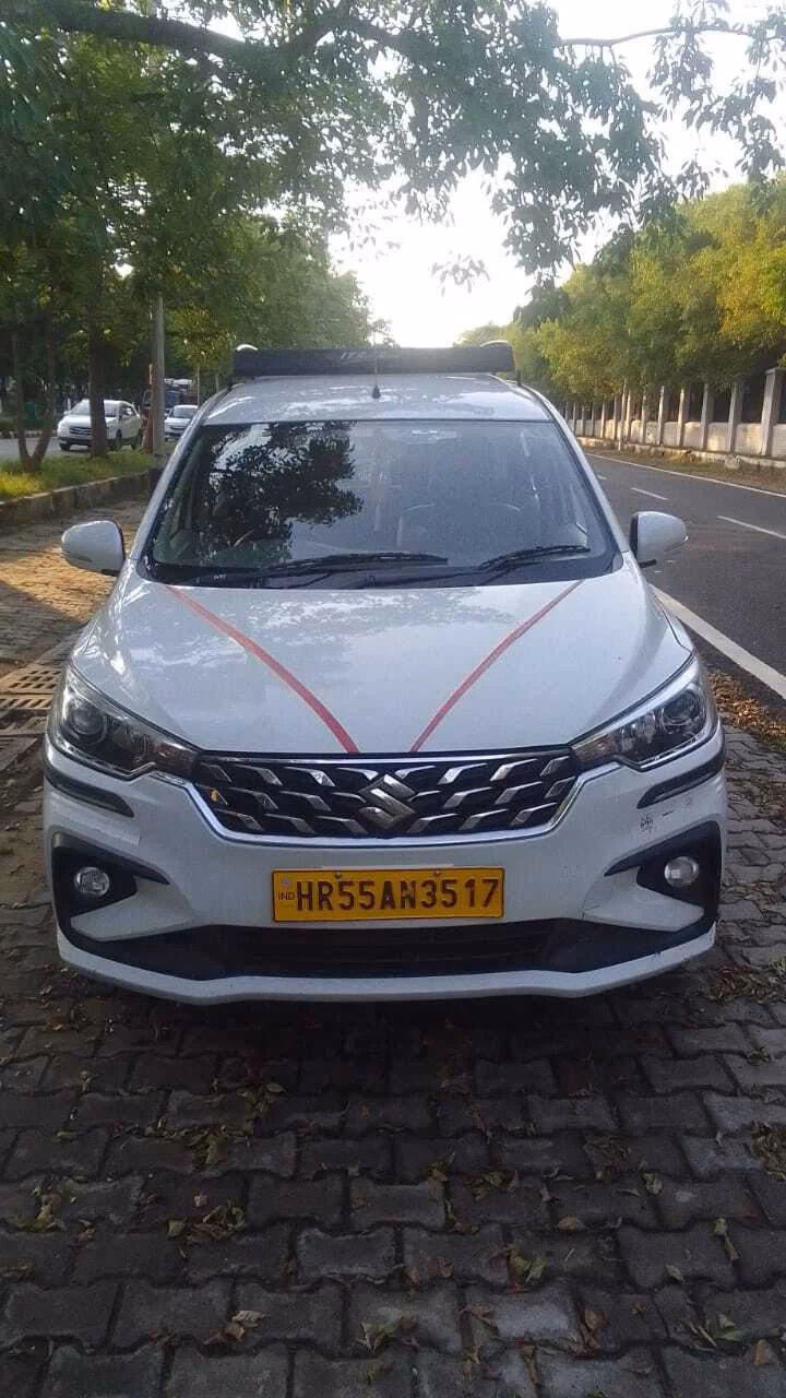 Where can I get a cab service in Dwarka?