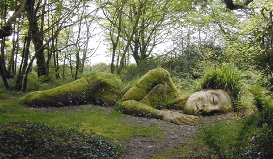 How do I get to the Lost Gardens of Heligan?