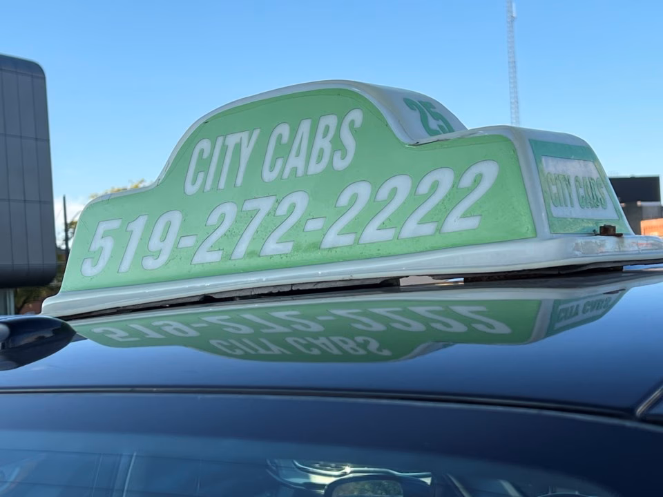 Who is Stratford City Cabs?