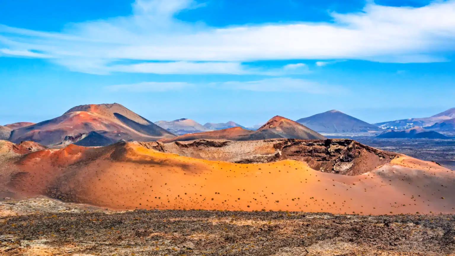 How to get from Arrecife to Parque Nacional de Timanfaya?