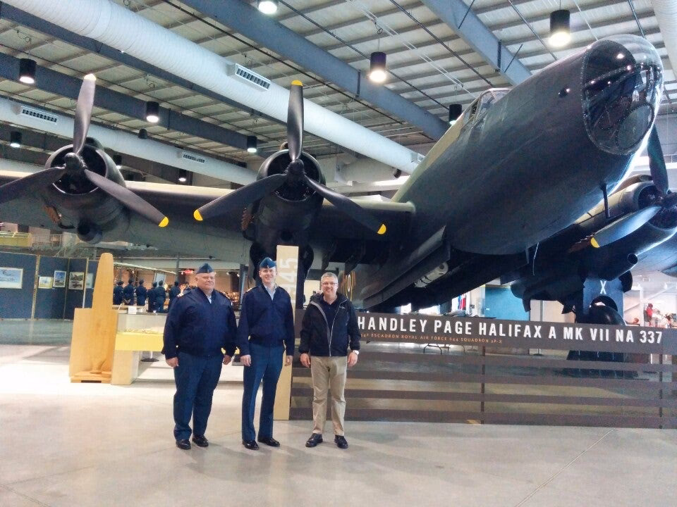 What is the National Air Force Museum of Canada's restoration team?