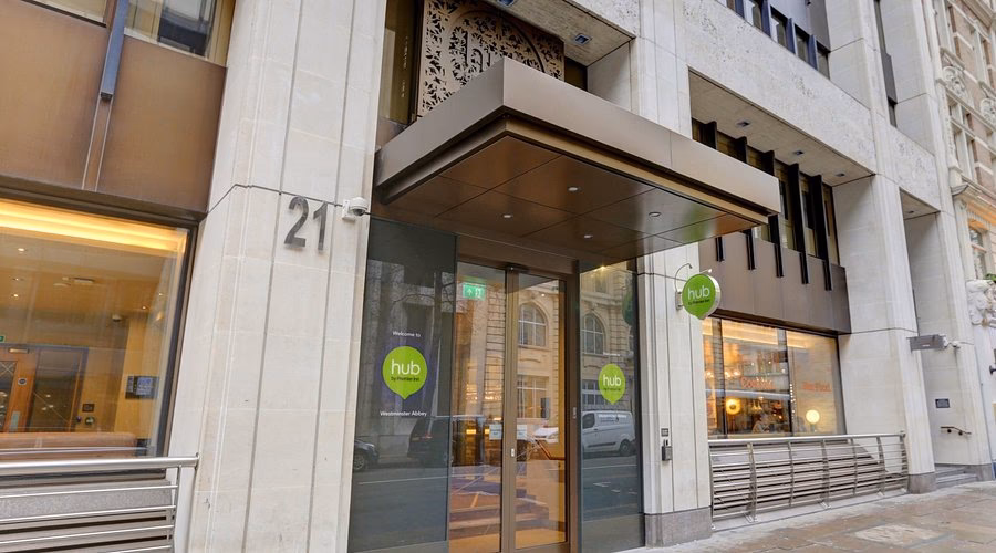 How far is Westminster Abbey from hub by Premier Inn London?