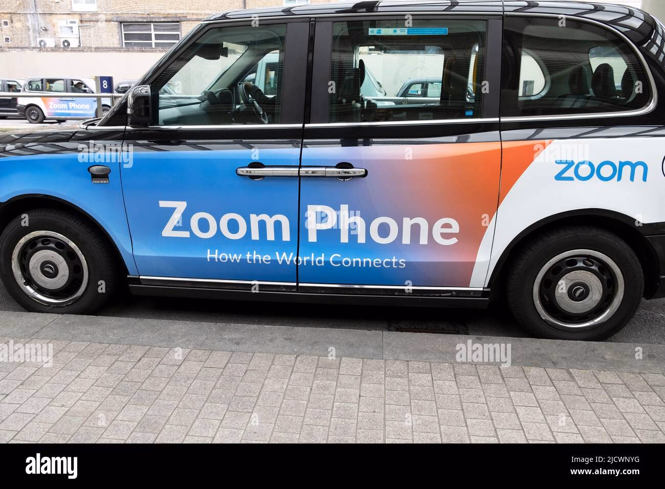 How do I contact zoom taxis?