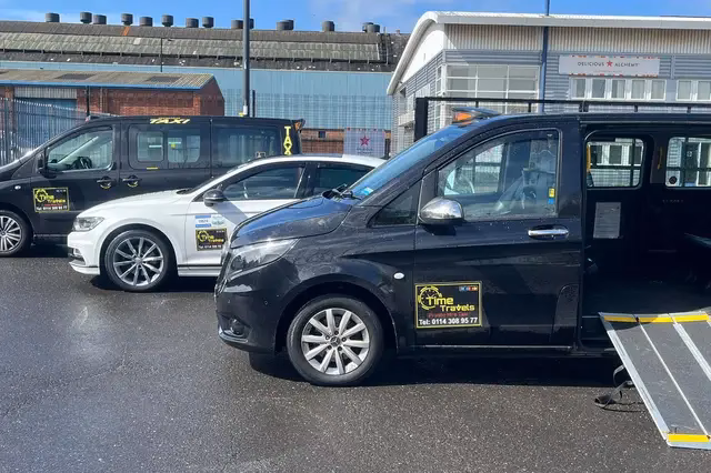 How do I get from Sheffield to Meadowhall without a car?