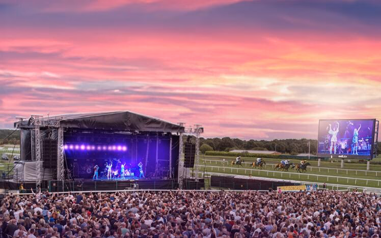 What companies run services from Windsor & Eton Central to Windsor Racecourse?