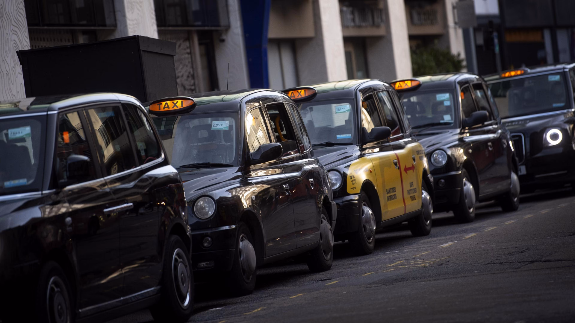 Where can I get a cab in Dudley?