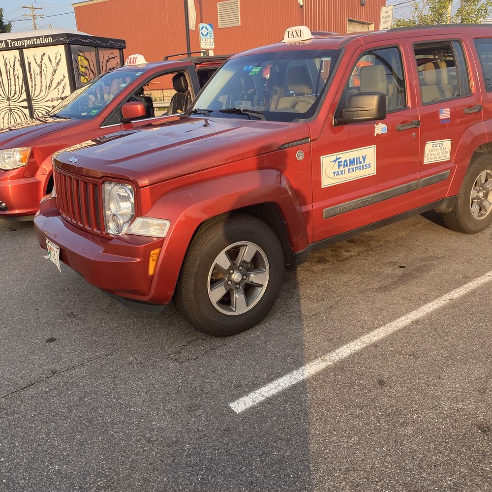 Who are Ludlow minibus taxis?