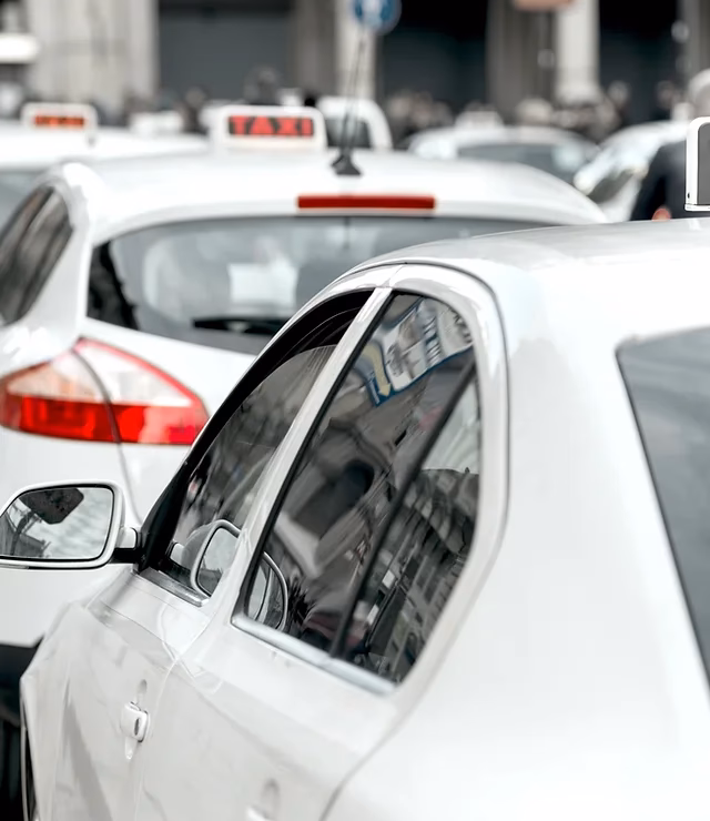 Does Penicuik private hire accept cash?