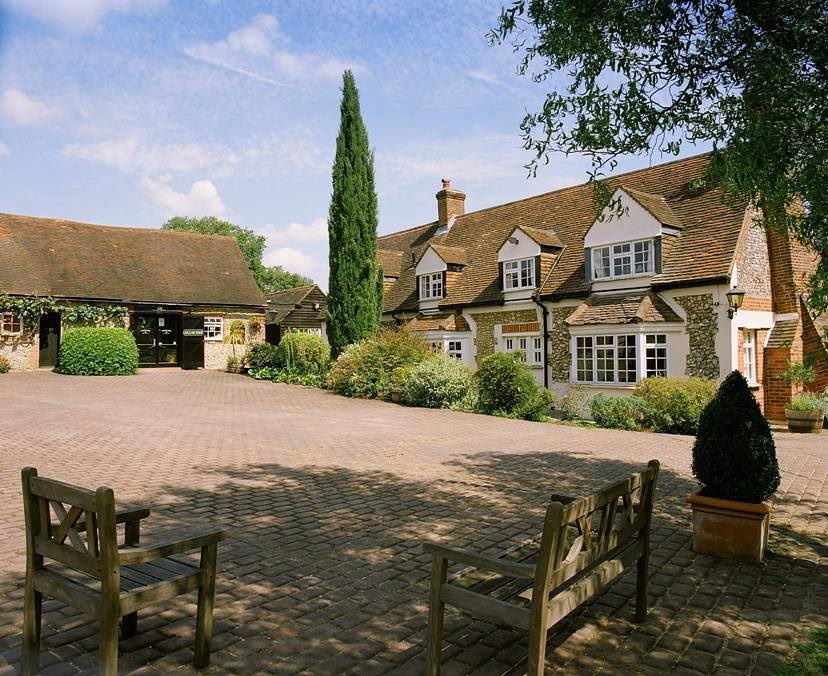 Is stag & huntsman a good pub?