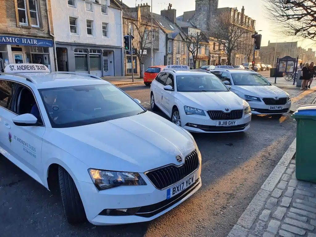 What are the best taxi services for Edinburgh Airport to St Andrews?