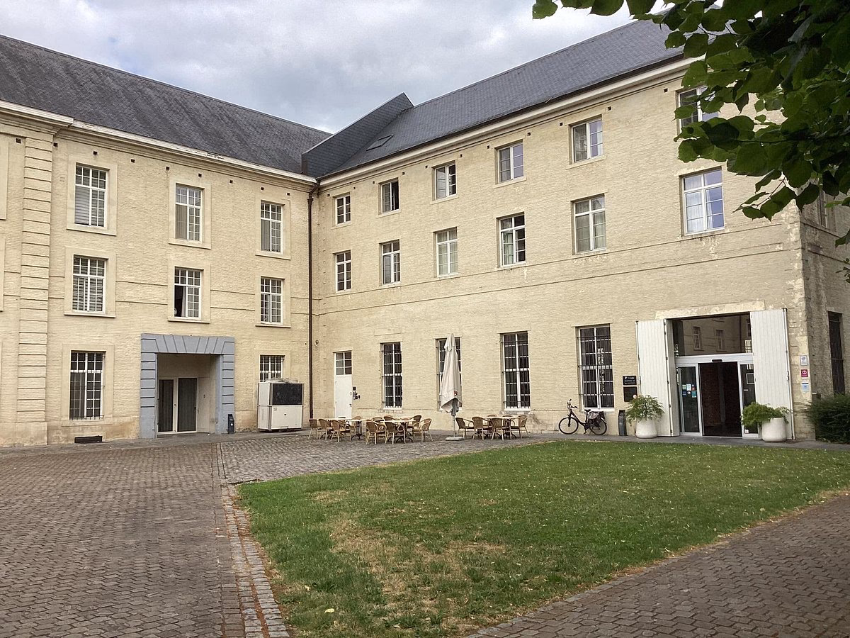 How to get from Grimbergen to Vilvoorde?