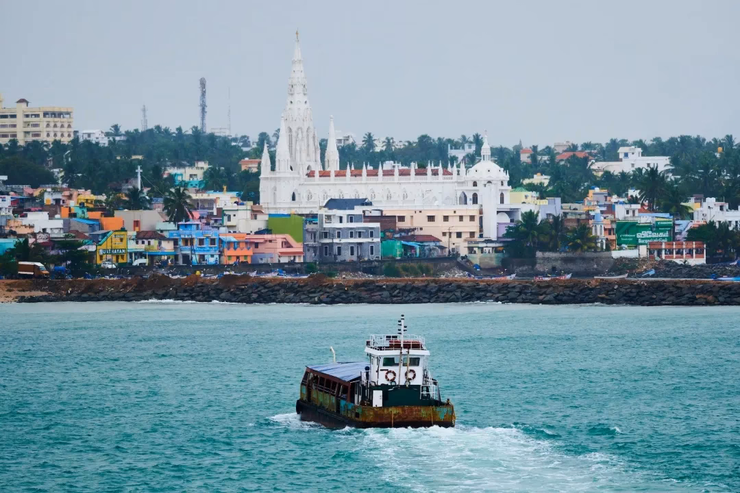 How far is Kanyakumari from Thiruvananthapuram?