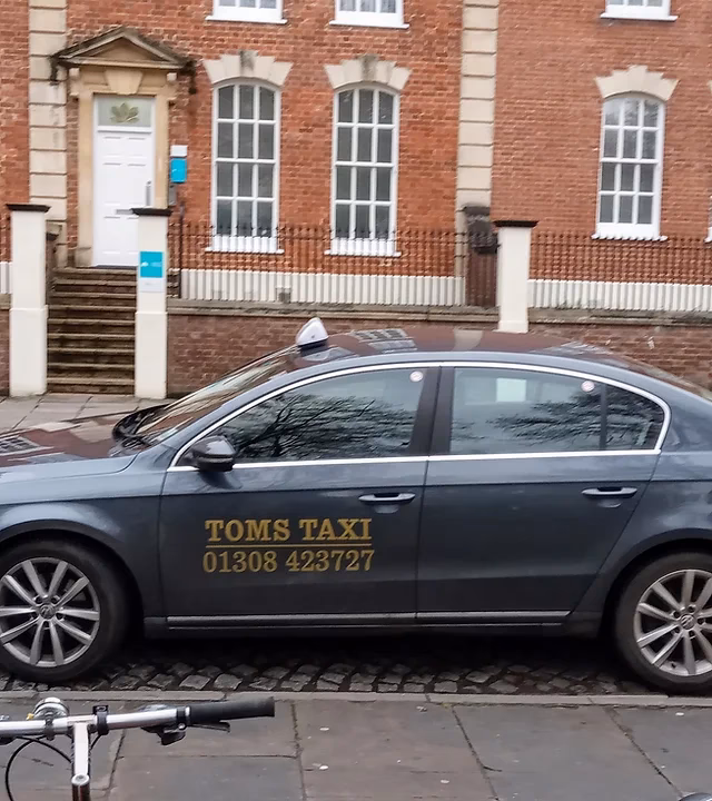 Who is Toms taxi?