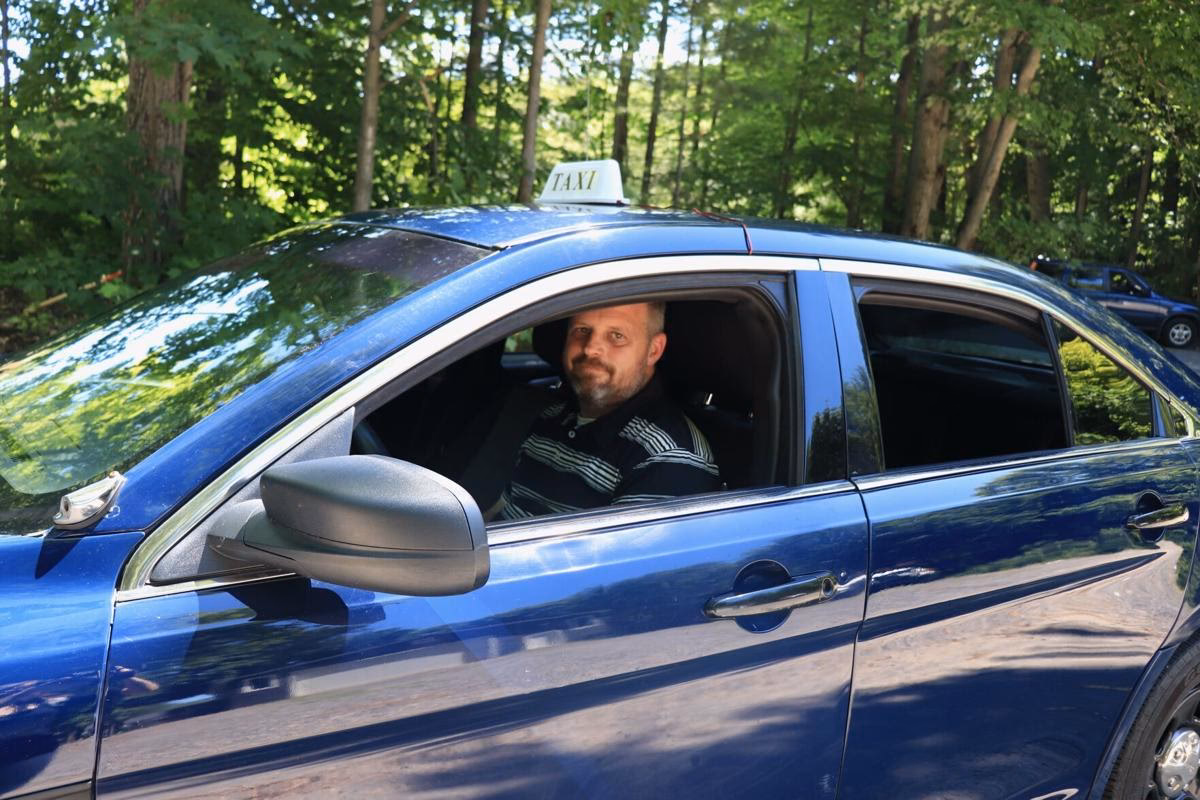 Where is Torrance taxis & travel?