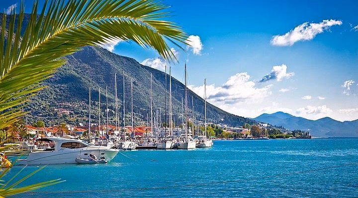 How to get to Parga from ktelprevezas?