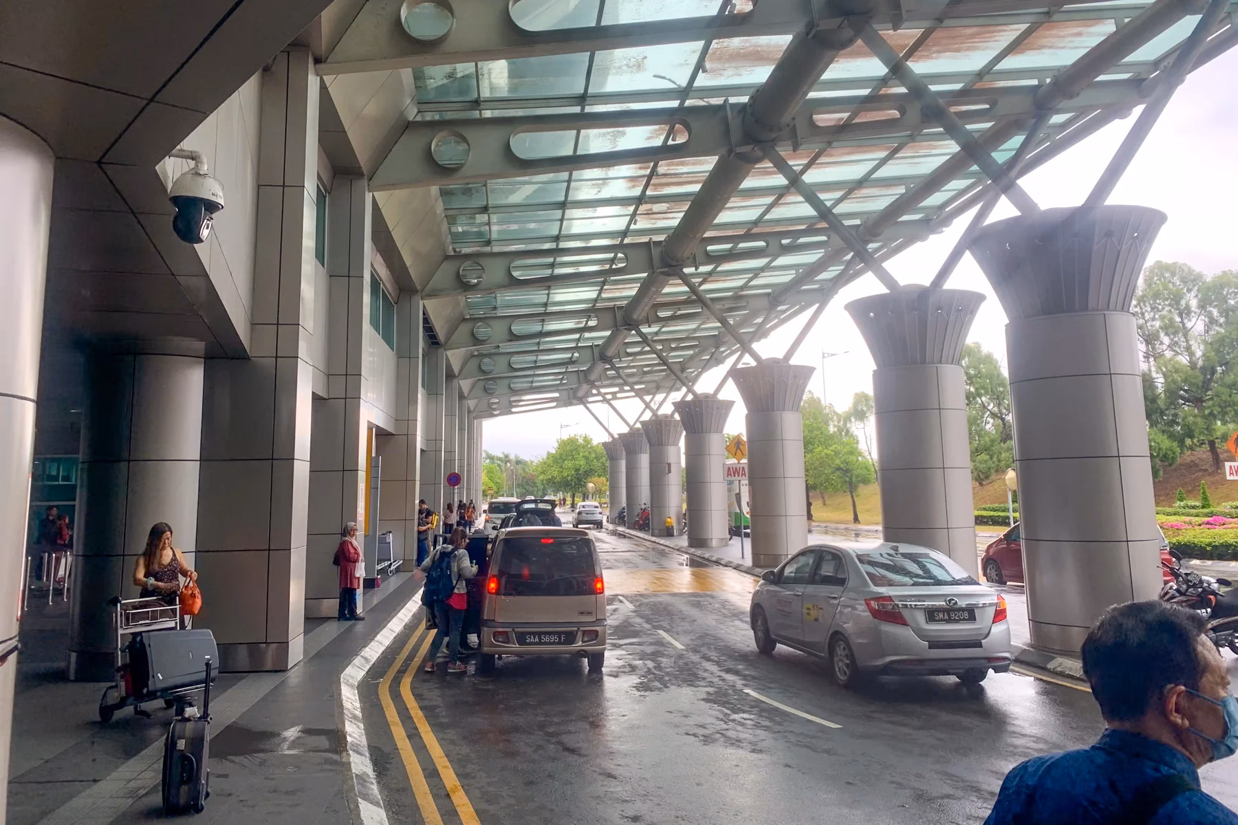 Is there a bus from Kuala Lumpur Airport to Seremban?