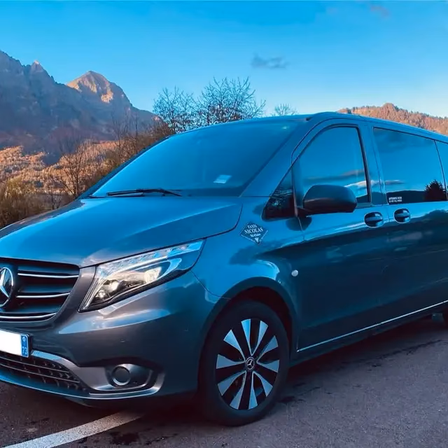 Does taxis Bozzetto offer a VTC service?