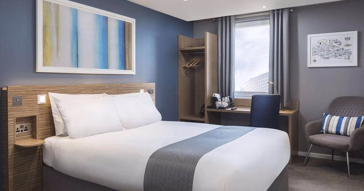 How far is hotel from public transport?