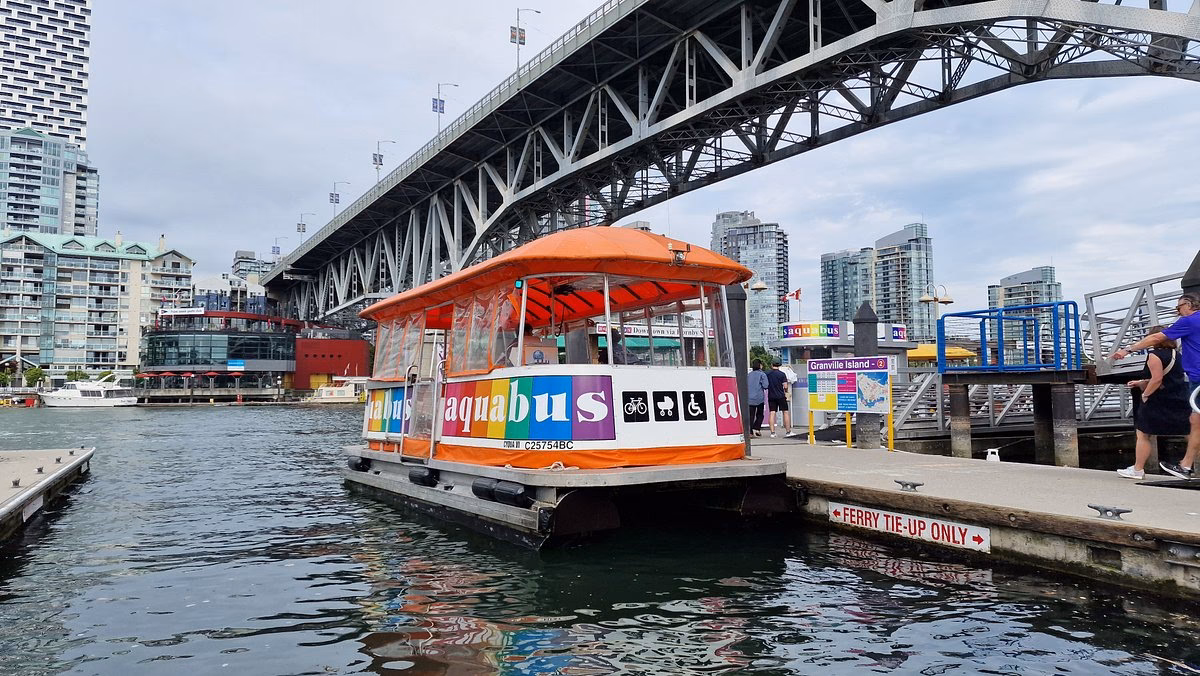 How do I get from Bay 2 to Granville St?