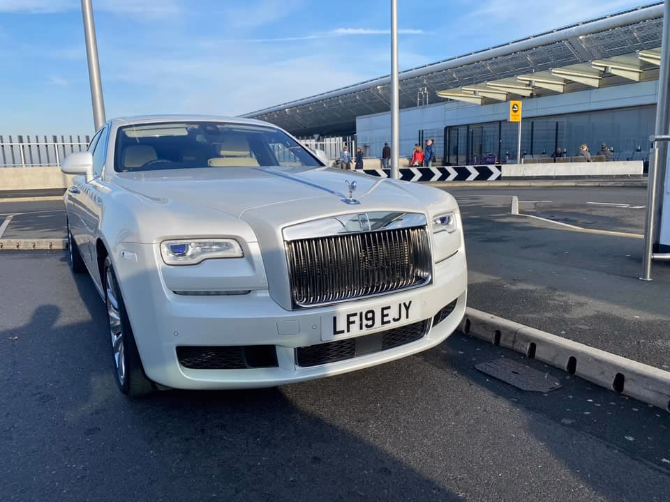 How can Welwyn taxi service make your wedding day special?