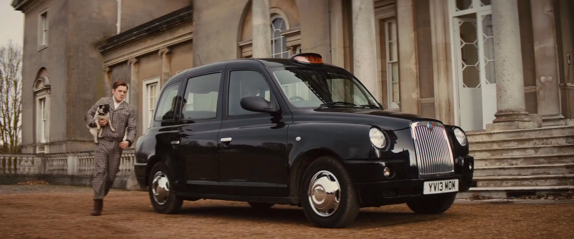 What type of vehicle do Kingsman agents use?