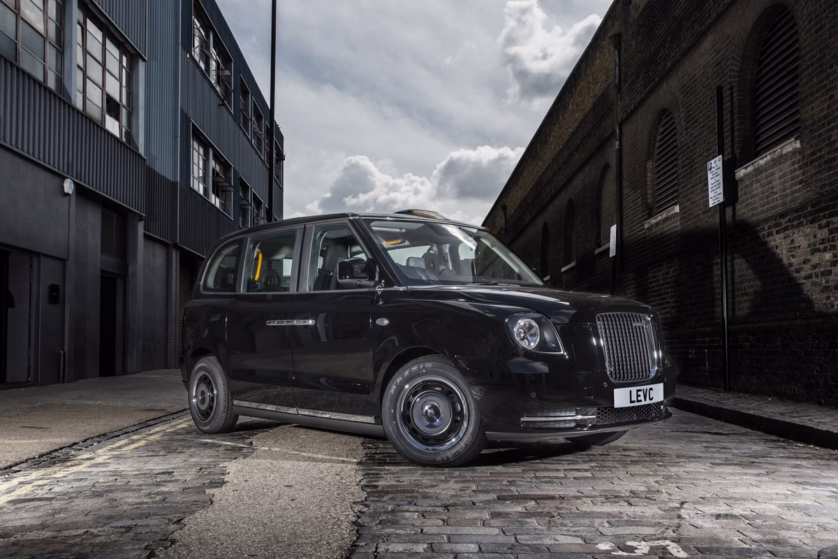Do private hire vehicles have to be licensed in London?