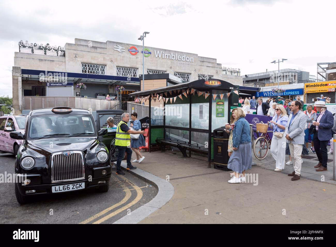 Why should you hire a taxi from Wimbledon to Gatwick?
